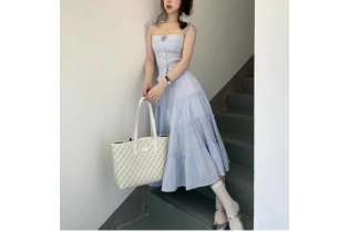 Women's clothing